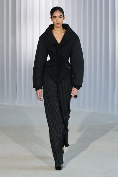Look 25